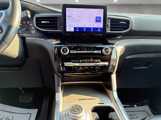 Certified 2023 Ford Explorer Limited w/ Equipment Group 301A image 3