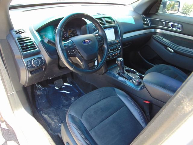 Certified 2018 Ford Explorer XLT w/ Equipment Group 202A AWD/4WD image 11