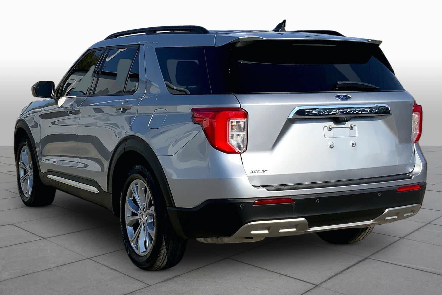 Certified 2023 Ford Explorer XLT w/ Equipment Group 202A RWD image 12