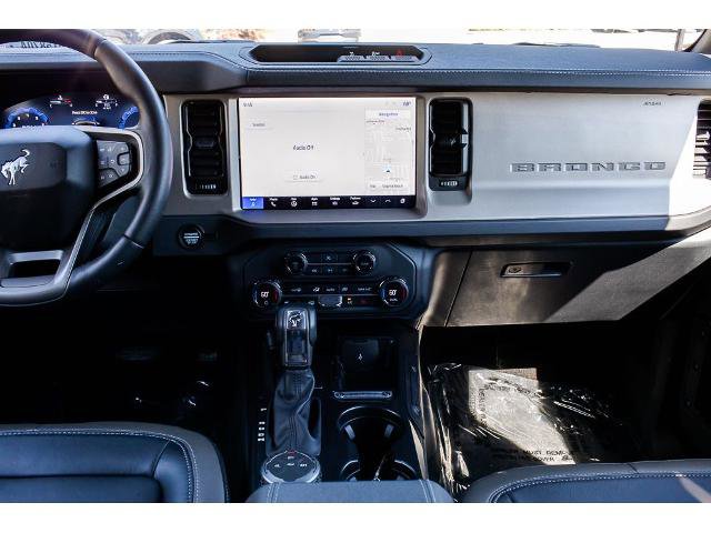 Certified 2025 Ford Bronco Outer Banks AWD/4WD image 13