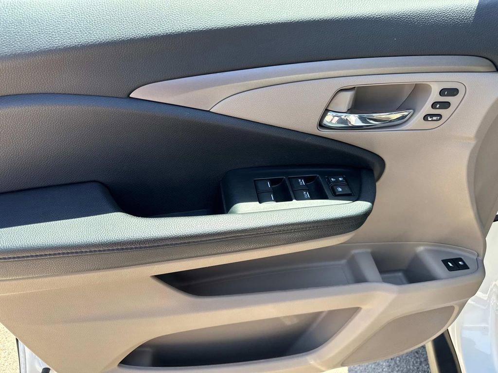 Used 2022 Honda Pilot EX-L image 16