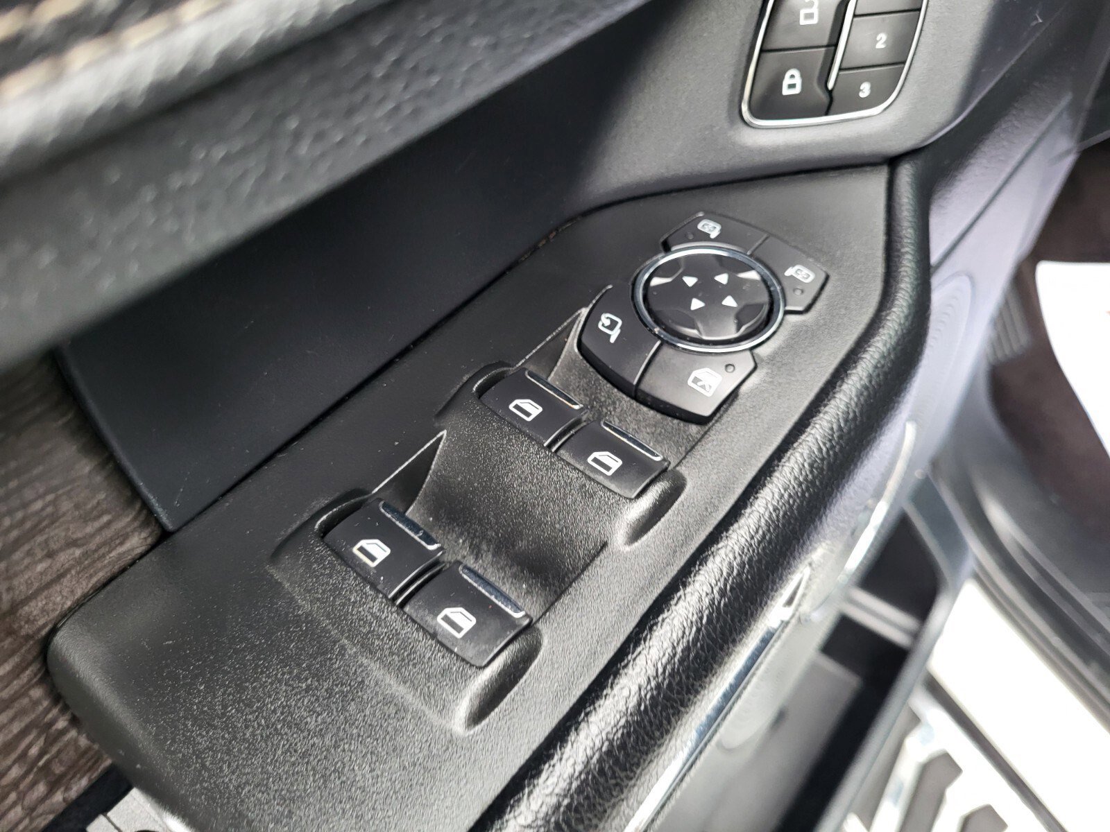 Certified 2021 Ford Expedition Limited image 17