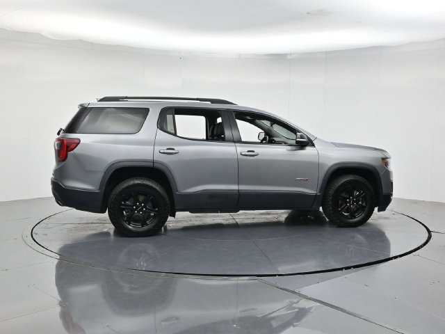 Used 2023 GMC Acadia AT4 AWD/4WD image 2