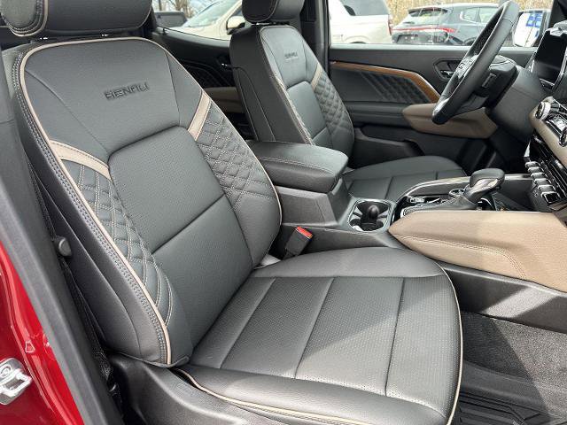 Used 2026 GMC Canyon Denali image 15
