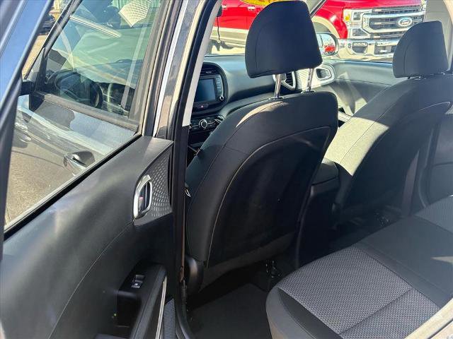 Used 2024 Kia Soul LX w/ Option Group 015 image 17