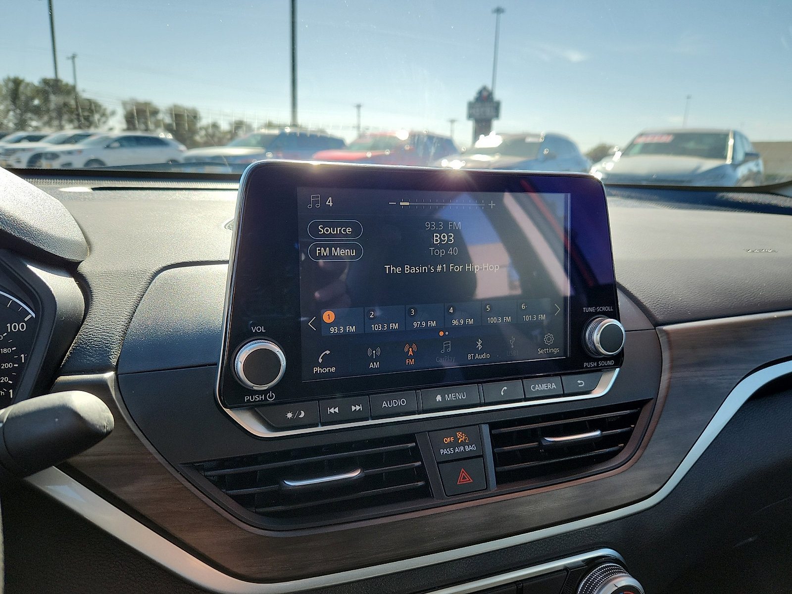 Used 2024 Nissan Altima 2.5 SV image 12