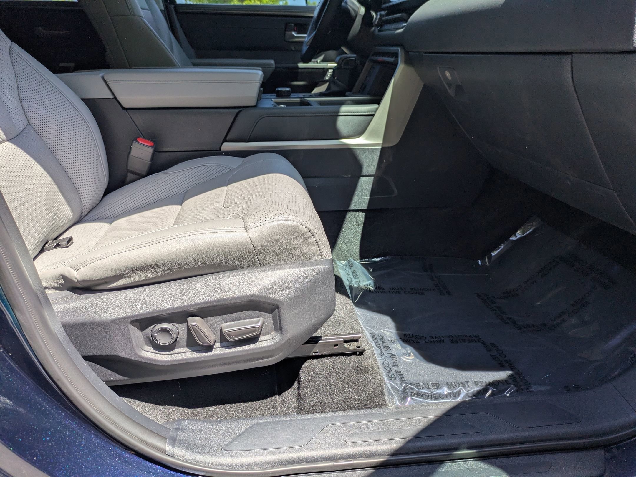 Used 2024 Toyota Tundra Limited w/ TRD Off-Road Package AWD/4WD image 39