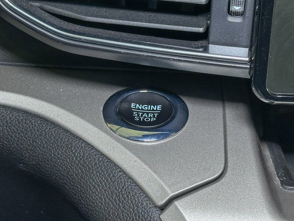 Certified 2022 Ford Explorer XLT w/ Equipment Group 202A image 41