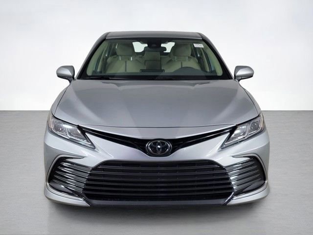 Used 2021 Toyota Camry LE image 8