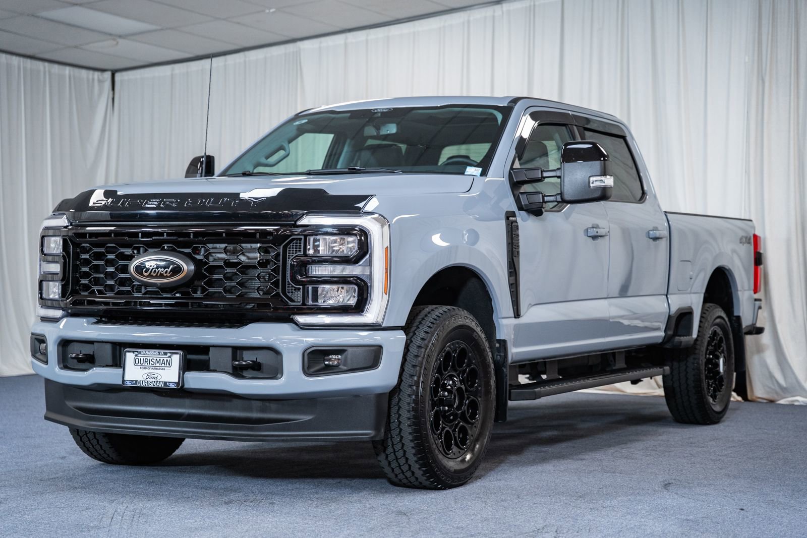 Certified 2025 Ford F250 Lariat w/ Black Appearance Package image 3