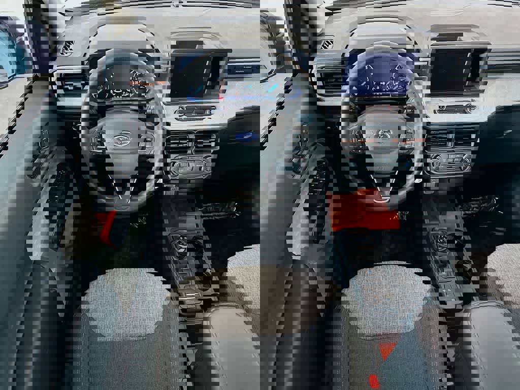 Certified 2022 Ford Maverick XLT image 13