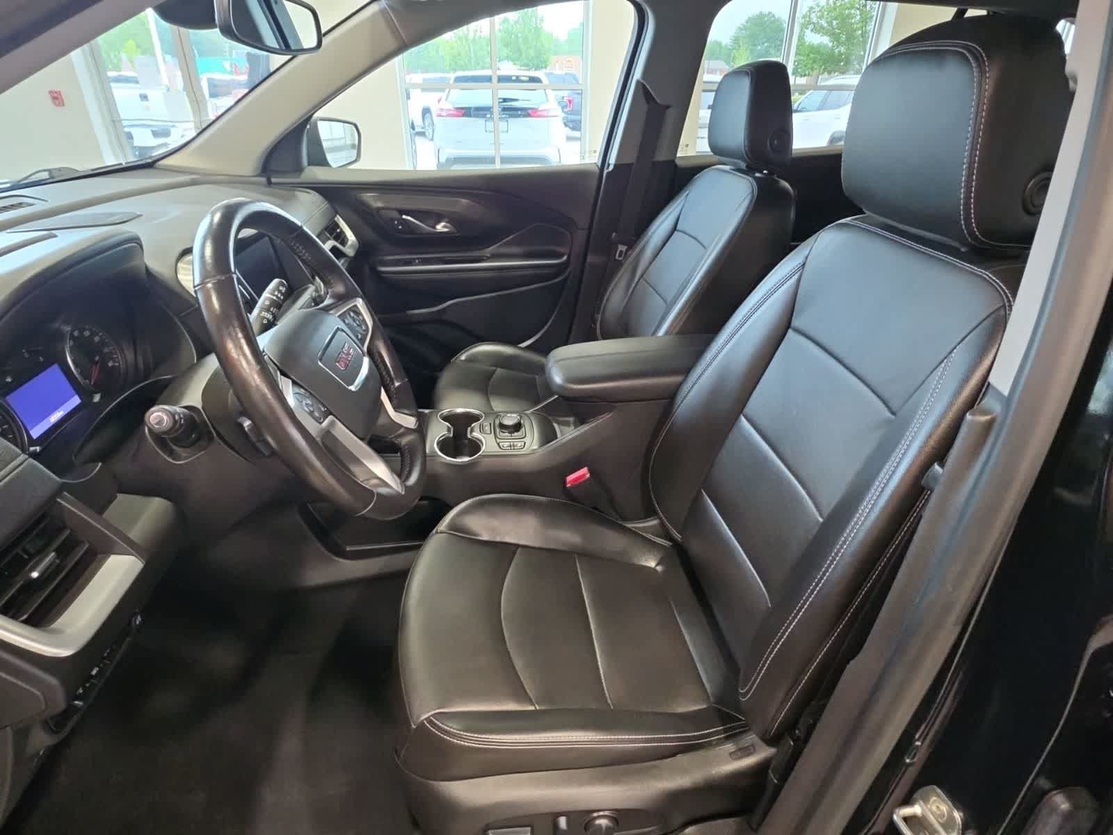 Used 2022 GMC Terrain SLT w/ Infotainment Package II AWD/4WD image 18