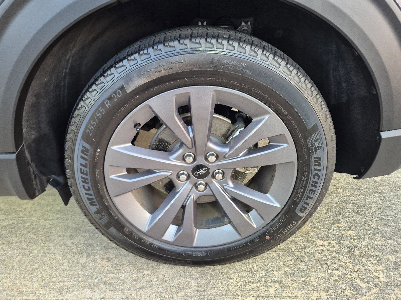 Certified 2023 Ford Explorer XLT w/ Equipment Group 202A image 31