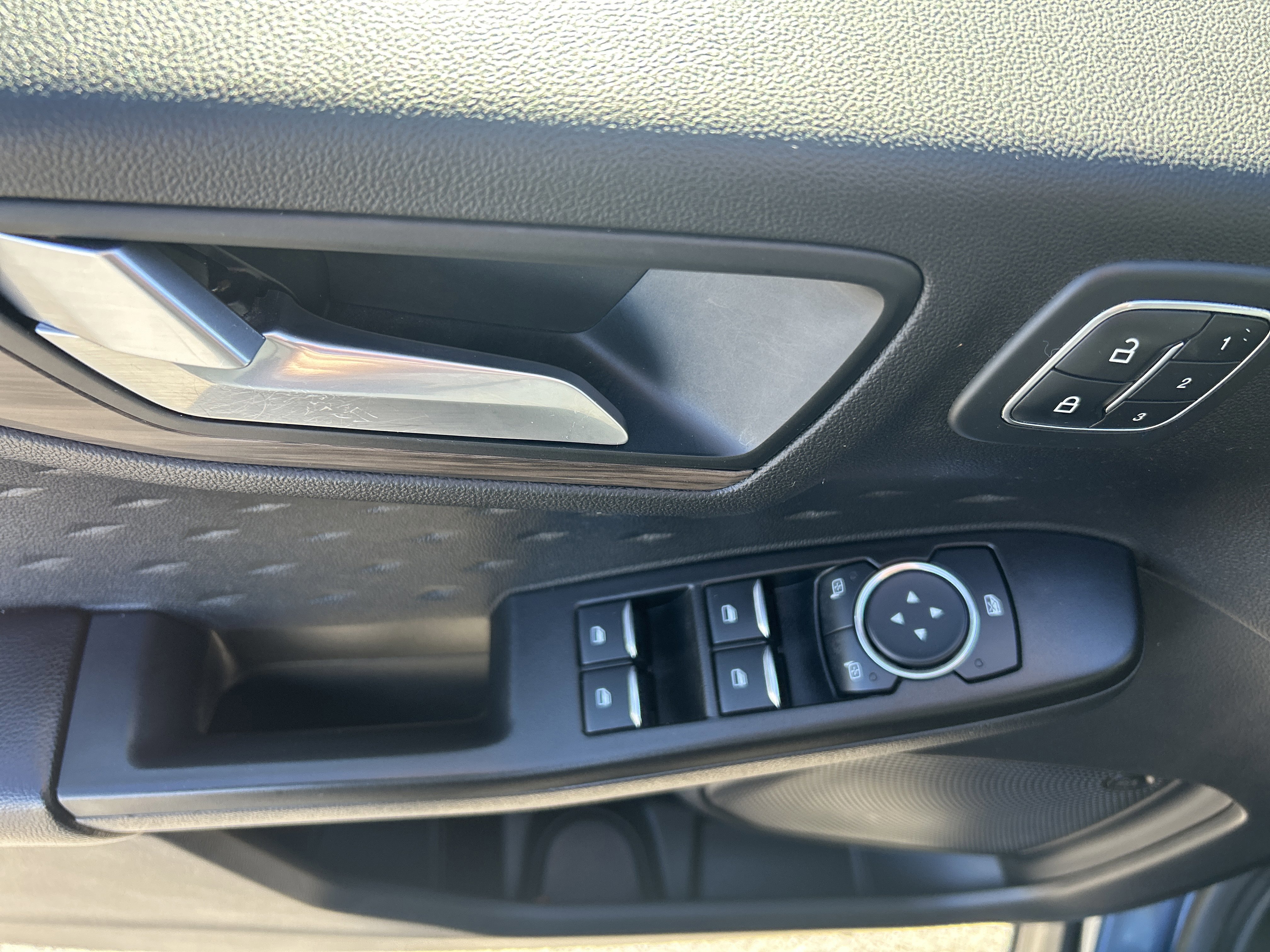 Certified 2020 Ford Escape Titanium w/ Titanium Premium Package 2.0 image 14