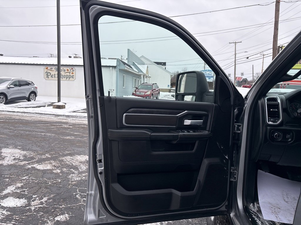Used 2024 RAM 2500 Big Horn image 9