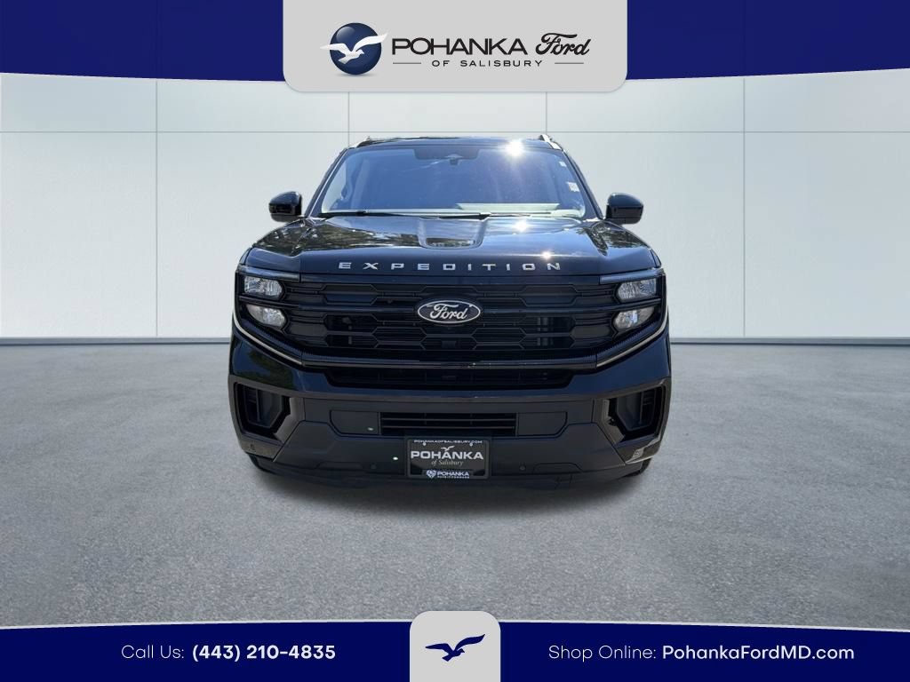 Certified 2025 Ford Expedition Active AWD/4WD image 3