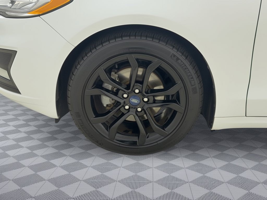 Certified 2019 Ford Fusion SE w/ Equipment Group 151A FWD image 13
