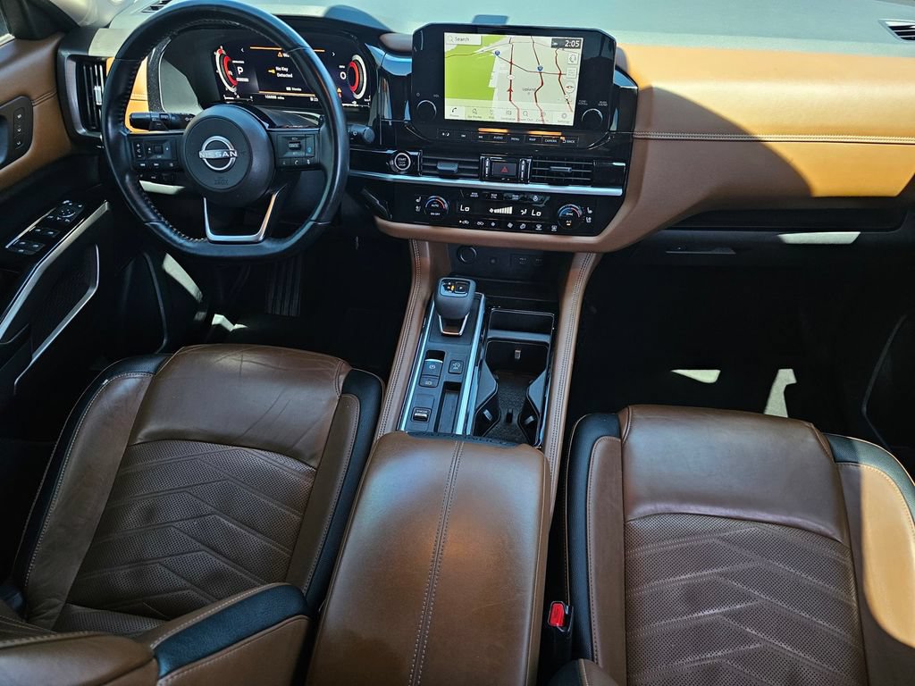 Used 2022 Nissan Pathfinder Platinum w/ Cargo Package FWD image 14