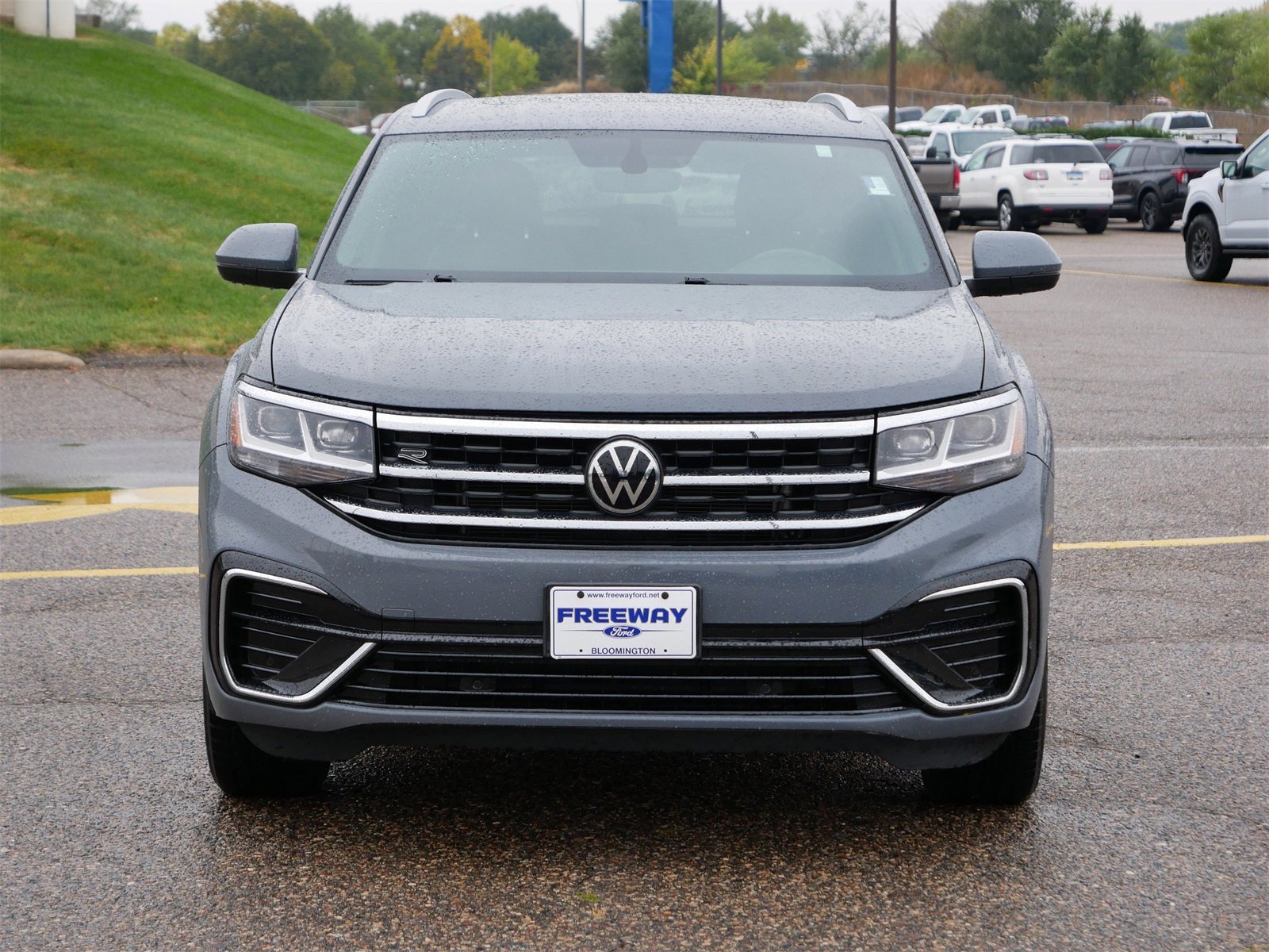 Used 2021 Volkswagen Atlas Cross Sport SE w/ Panoramic Sunroof Package image 8