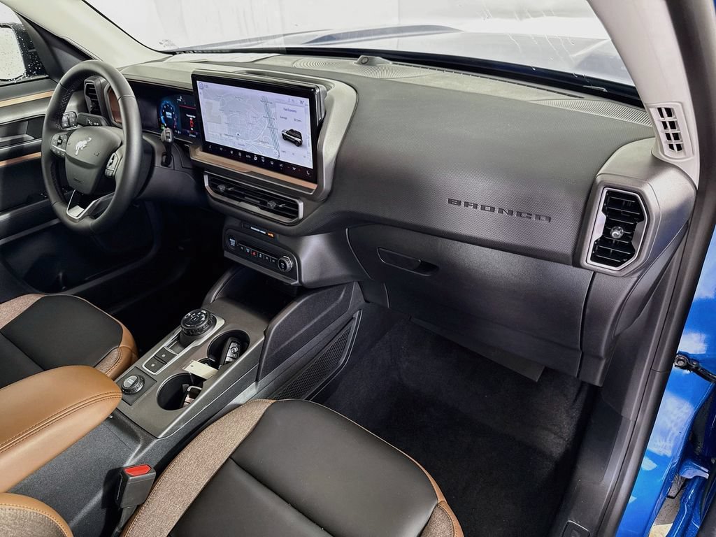 Certified 2025 Ford Bronco Sport Outer Banks w/ Outer Banks Tech Package+ AWD/4WD image 30