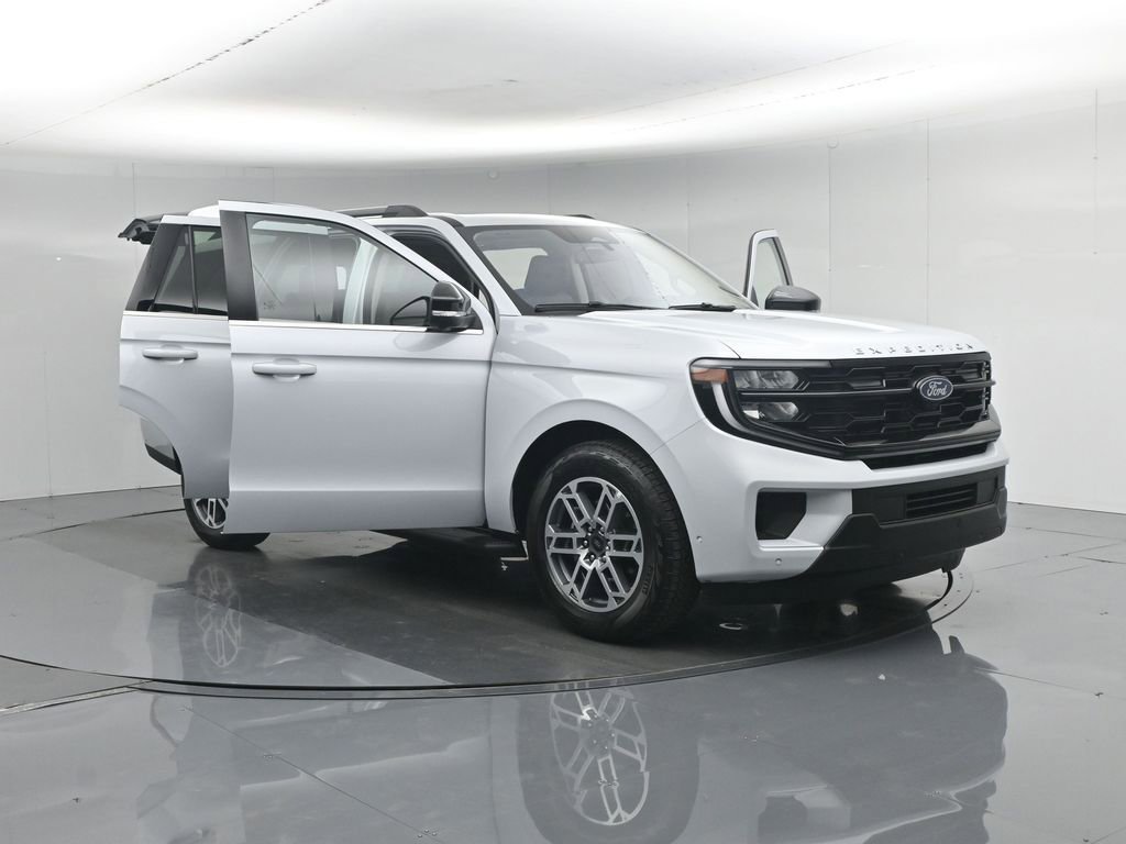 Certified 2025 Ford Expedition Active AWD/4WD image 39