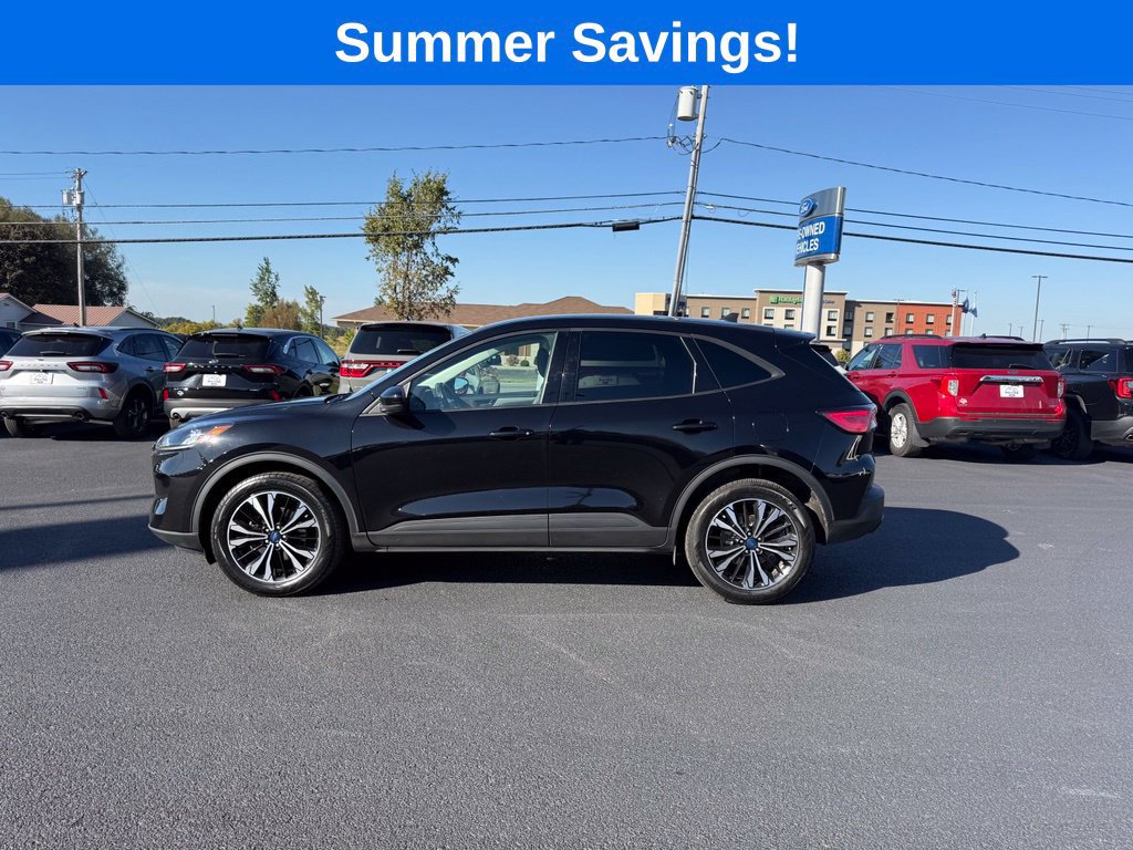 Certified 2022 Ford Escape SE w/ SE Sport Appearance Package AWD/4WD image 4