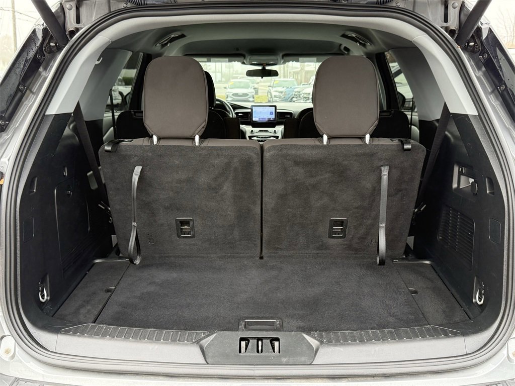 Certified 2024 Ford Explorer XLT image 35