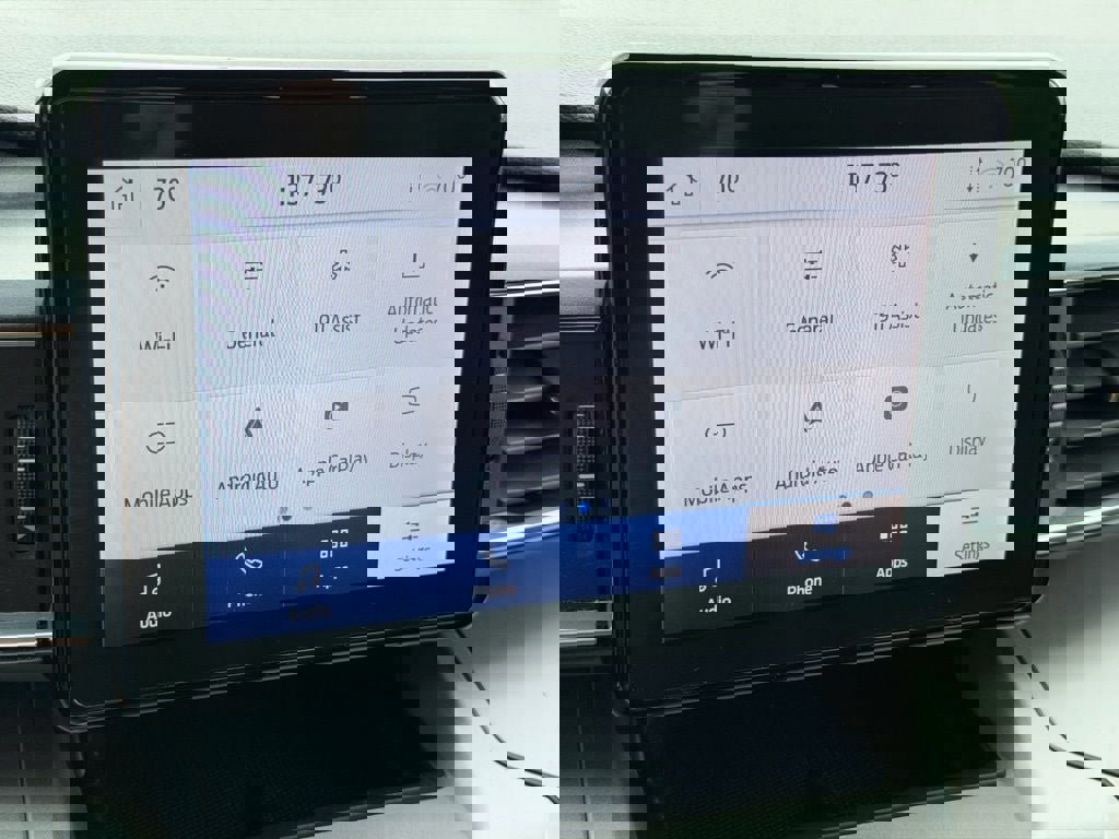 Certified 2022 Ford Explorer XLT w/ Equipment Group 202A image 38