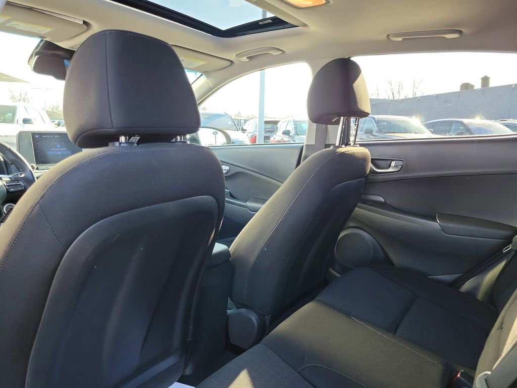 Used 2022 Hyundai Kona SEL w/ Convenience Package image 15