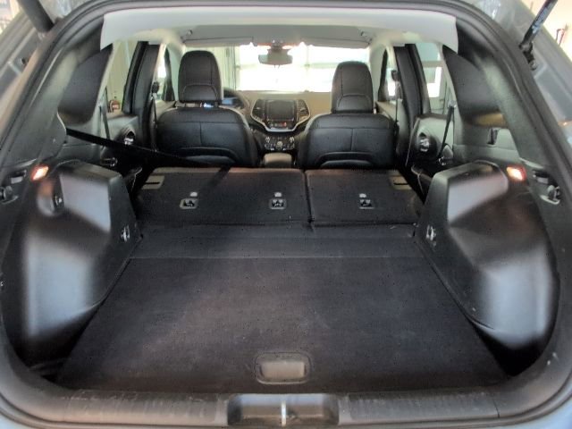 Used 2022 Jeep Cherokee Limited AWD/4WD image 32