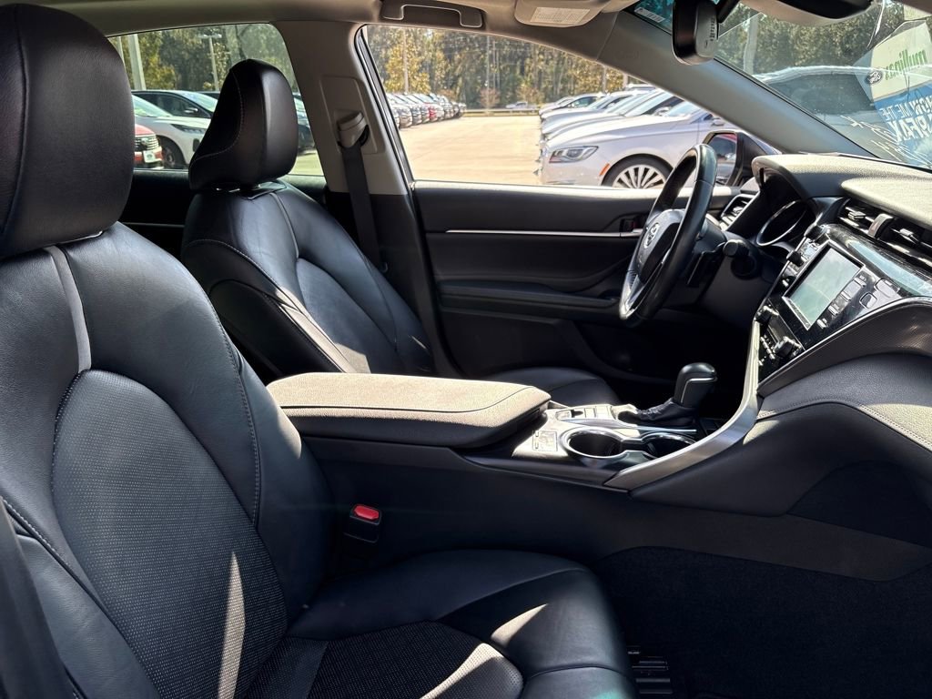 Used 2018 Toyota Camry XSE image 27