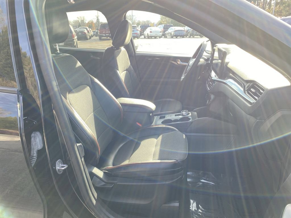 Certified 2023 Ford Escape ST-Line w/ Tech Pack #1 image 39