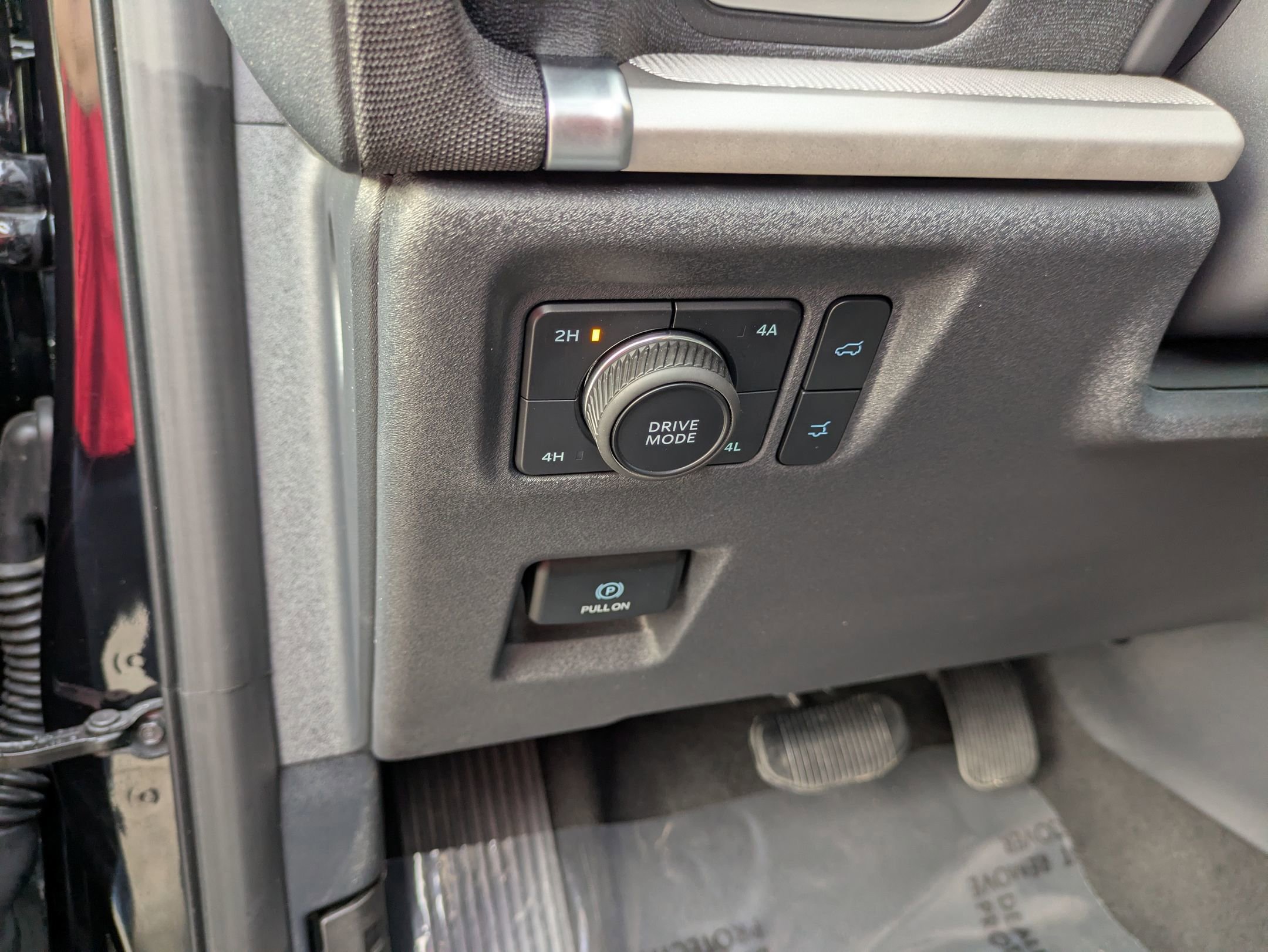 Certified 2025 Ford Expedition Active image 17