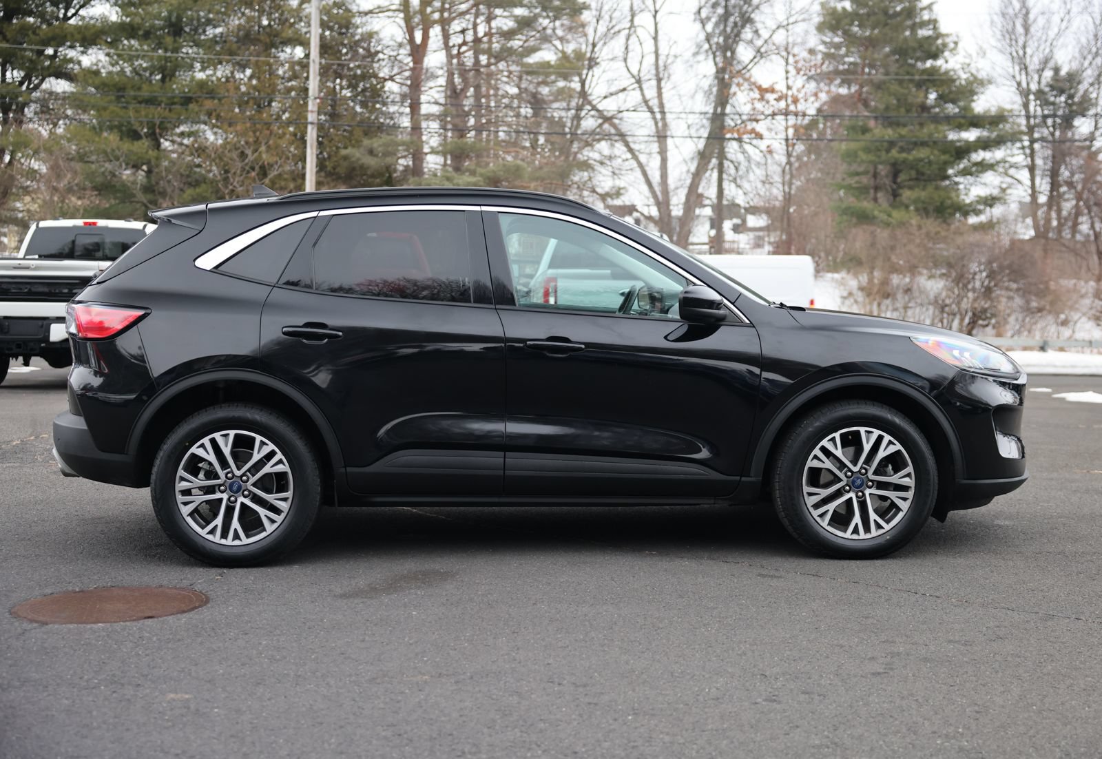 Certified 2022 Ford Escape SEL AWD/4WD image 4