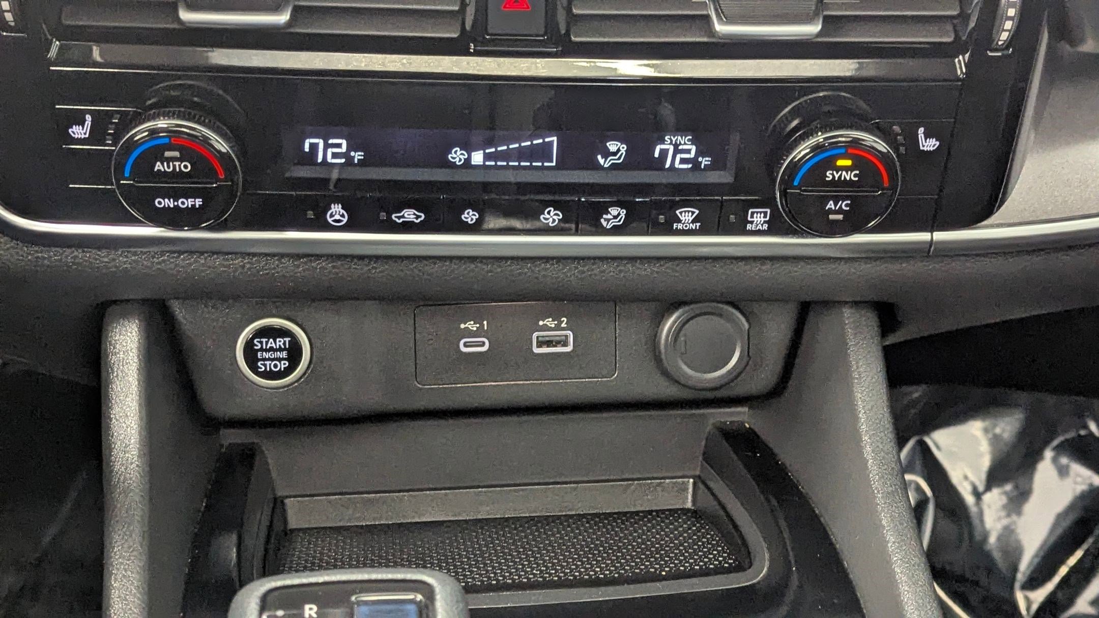 Used 2021 Nissan Rogue SV w/ Premium Package image 27