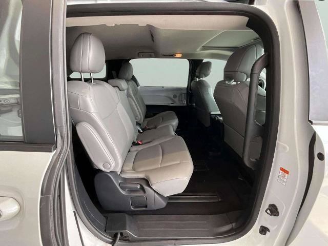 Used 2025 Toyota Sienna XLE FWD image 22