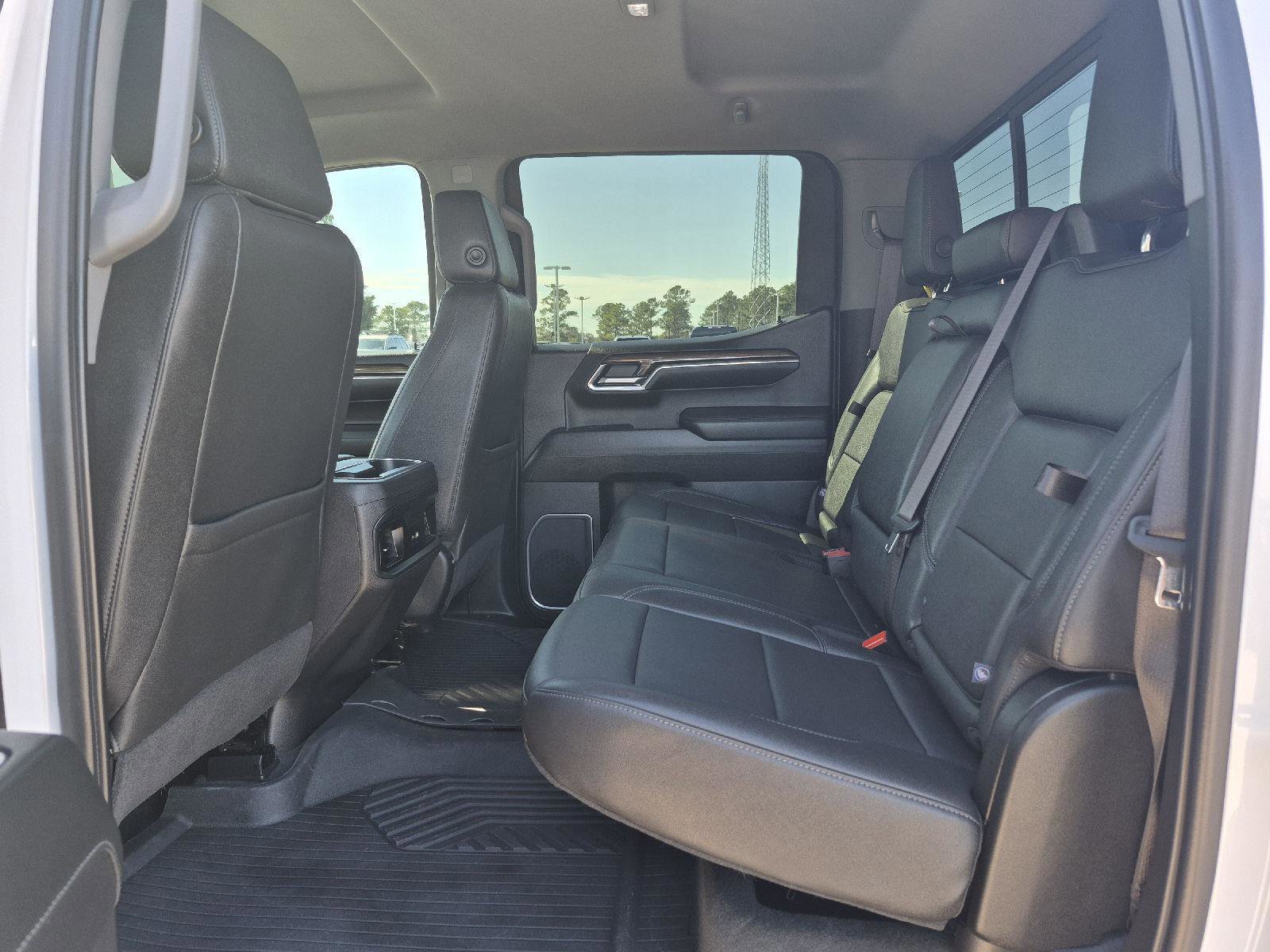 Used 2024 Chevrolet Silverado 1500 LT Trail Boss w/ Convenience Package II image 26