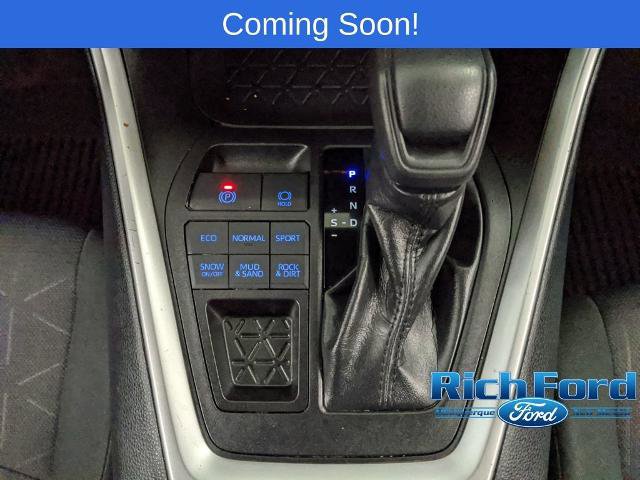 Used 2019 Toyota RAV4 XLE w/ Convenience Package image 10