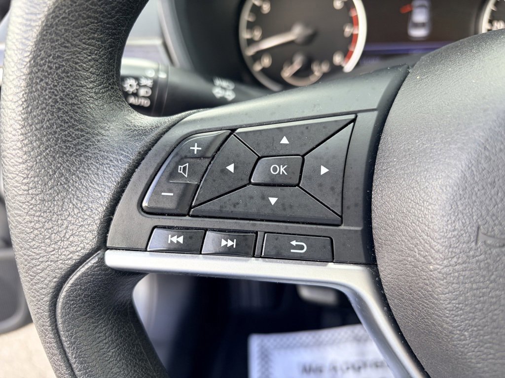 Used 2024 Nissan Altima 2.5 SV image 9