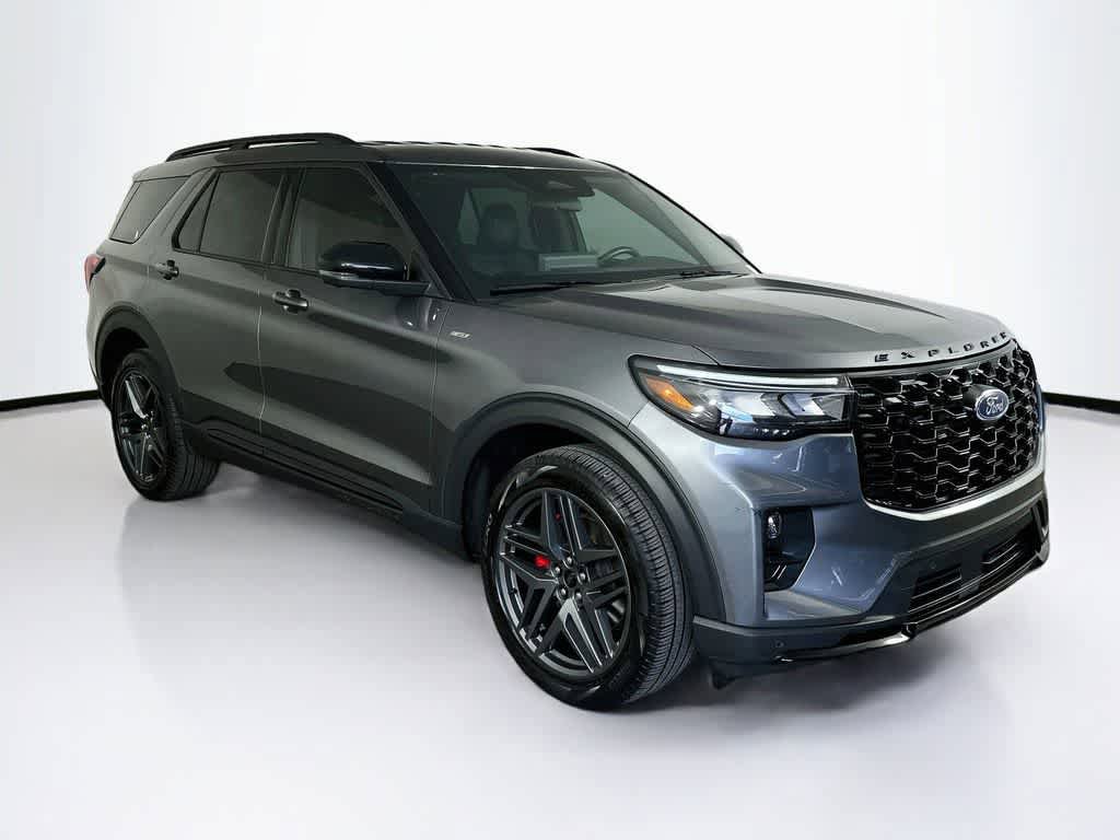 Certified 2025 Ford Explorer ST-Line w/ ST-Line Street Pack AWD/4WD image 23