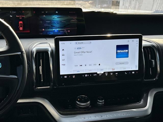 Certified 2025 Ford Expedition Platinum w/ Stealth Performance Package image 15