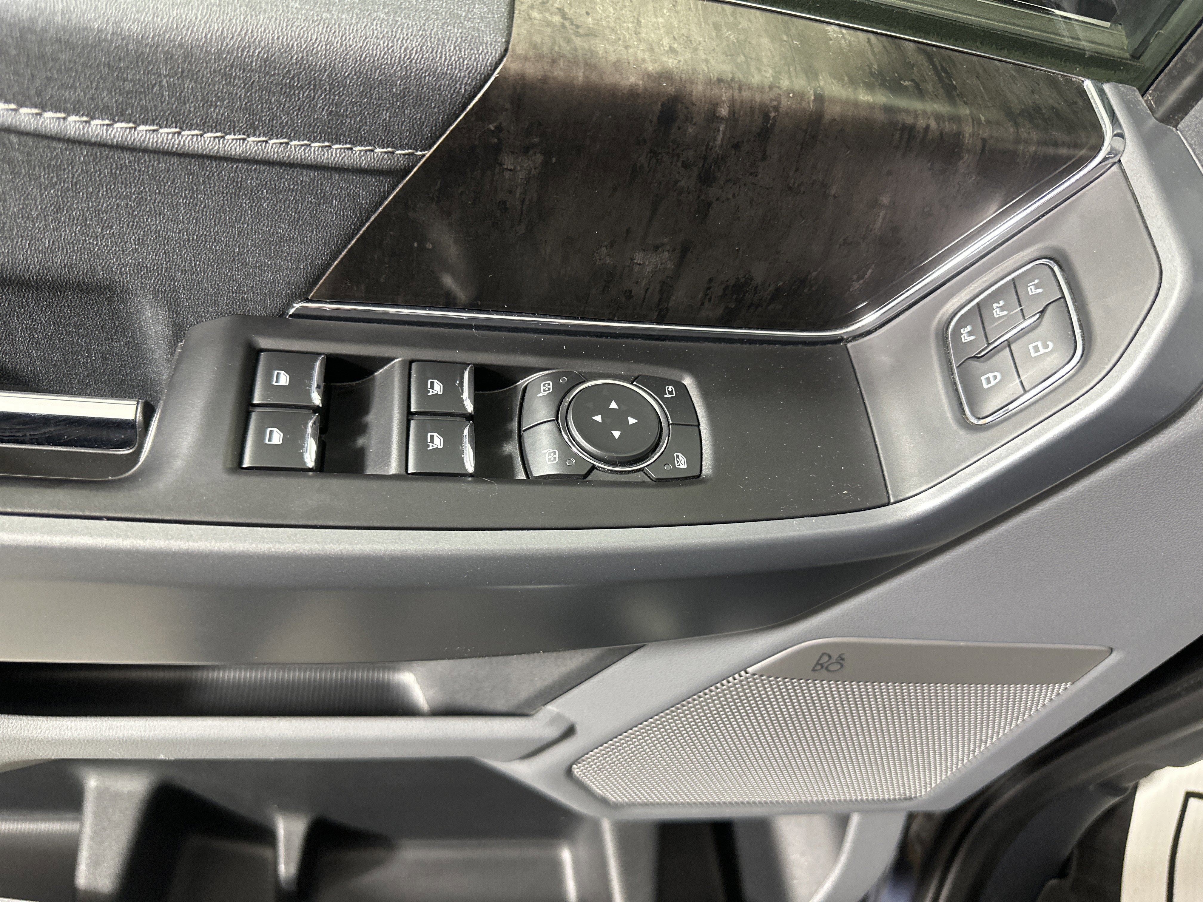 Certified 2021 Ford F150 Lariat w/ Equipment Group 502A High image 11