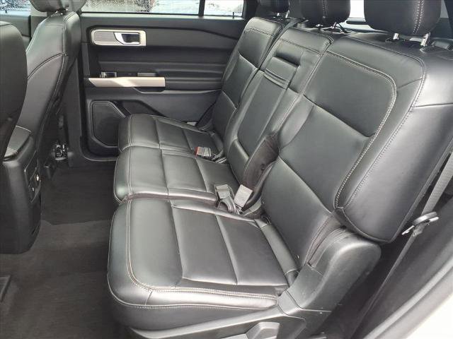 Certified 2023 Ford Explorer XLT w/ Equipment Group 202A AWD/4WD image 23