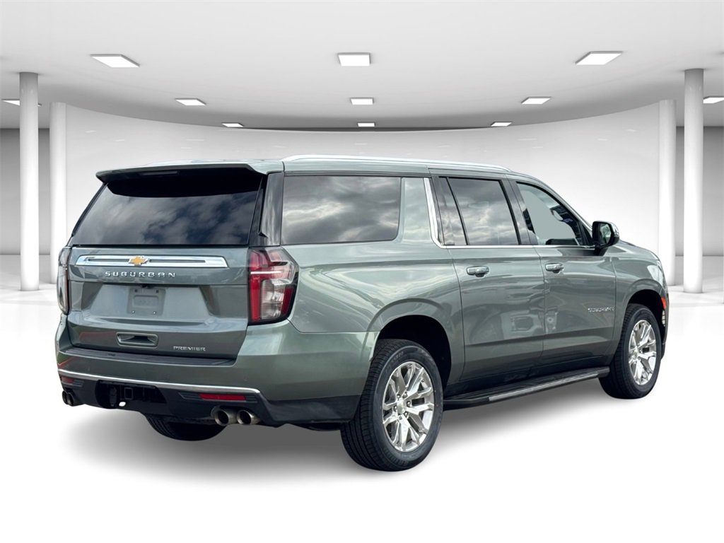Used 2023 Chevrolet Suburban Premier image 4