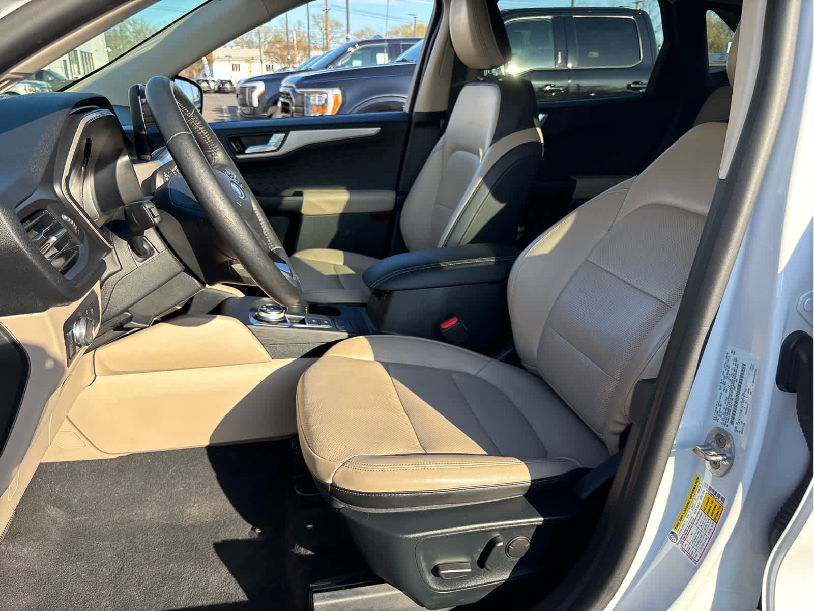 Certified 2020 Ford Escape SEL image 11