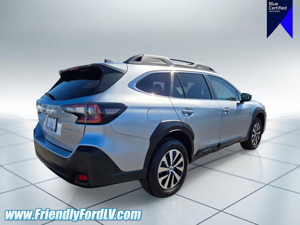 Used 2025 Subaru Outback Premium AWD/4WD image 6