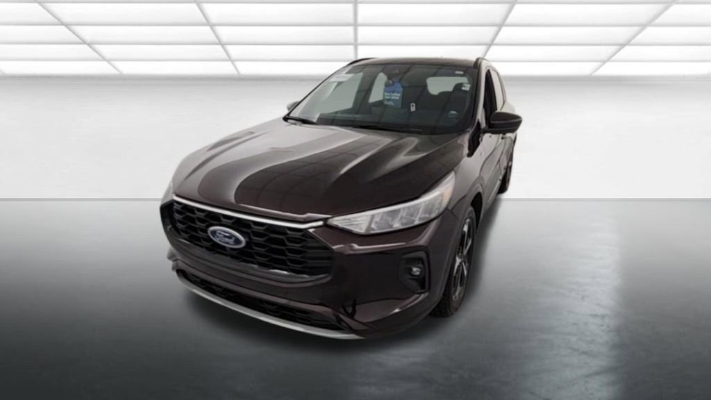 Certified 2023 Ford Escape ST-Line Select w/ Tech Pack #2 image 2