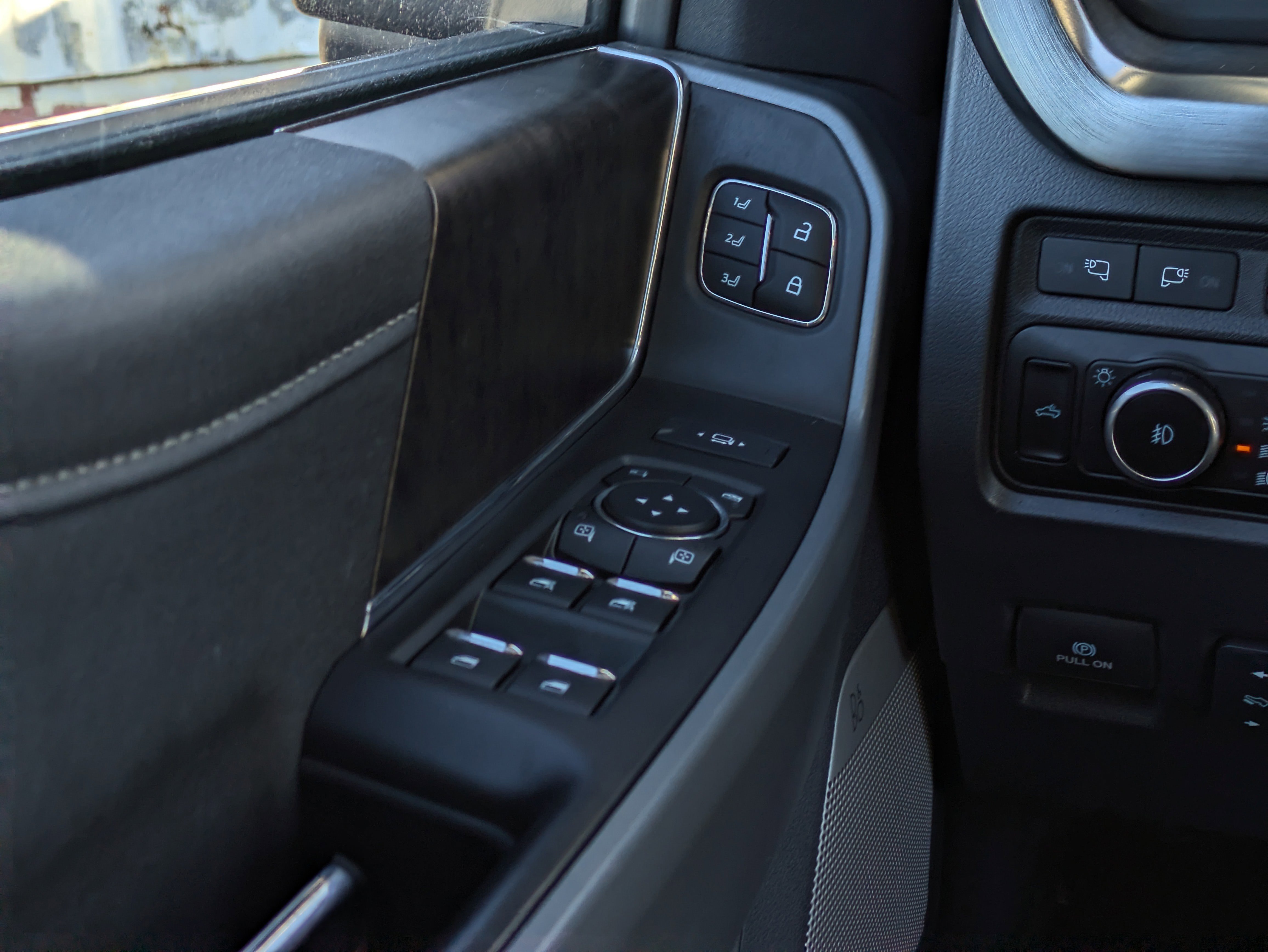 Certified 2024 Ford F250 Lariat w/ Chrome Package image 23