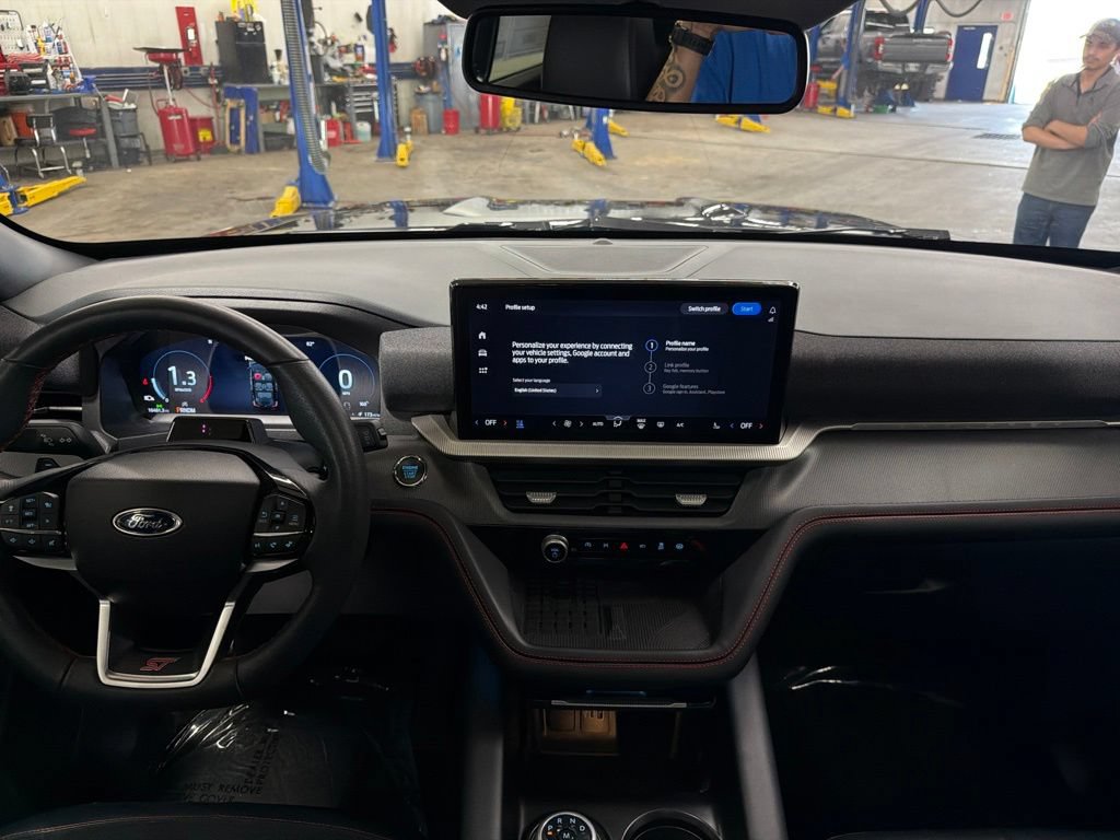 Certified 2025 Ford Explorer ST w/ Sun And Sound Package AWD/4WD image 16