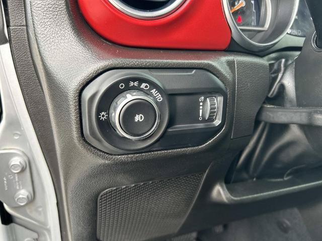 Used 2023 Jeep Wrangler Unlimited Rubicon AWD/4WD image 24